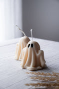 Load image into Gallery viewer, Cutie Ghost Soy Candle