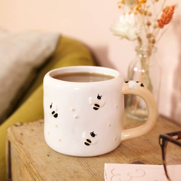 Mug, Textured Bee
